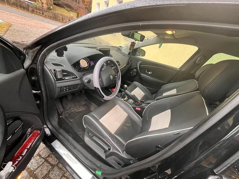 Gebraucht Renault Mégane III Bose Edition 116 PS (85 kW) 2013 Schwarz Kombi