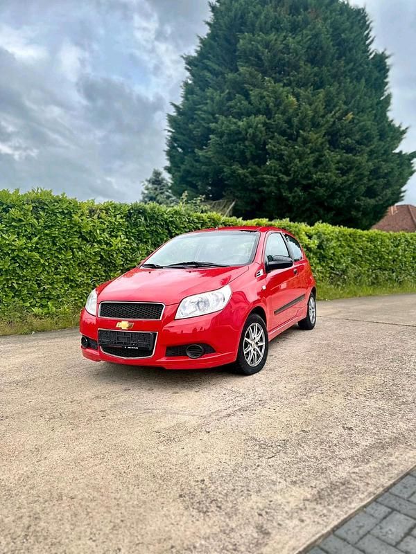 Rot Gebraucht 2009 Chevrolet Kalos Kleinwagen | 1.850 € (Etwas zu teuer) - Bild 1/4