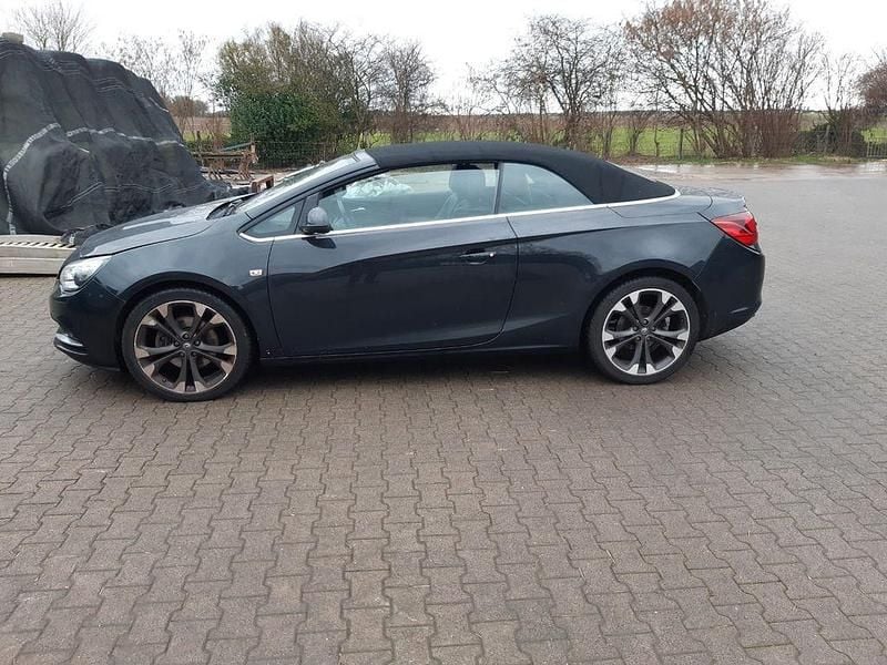 Gebraucht Opel Cascada Edition 165 PS (121 kW) 2013 Schwarz Cabrio