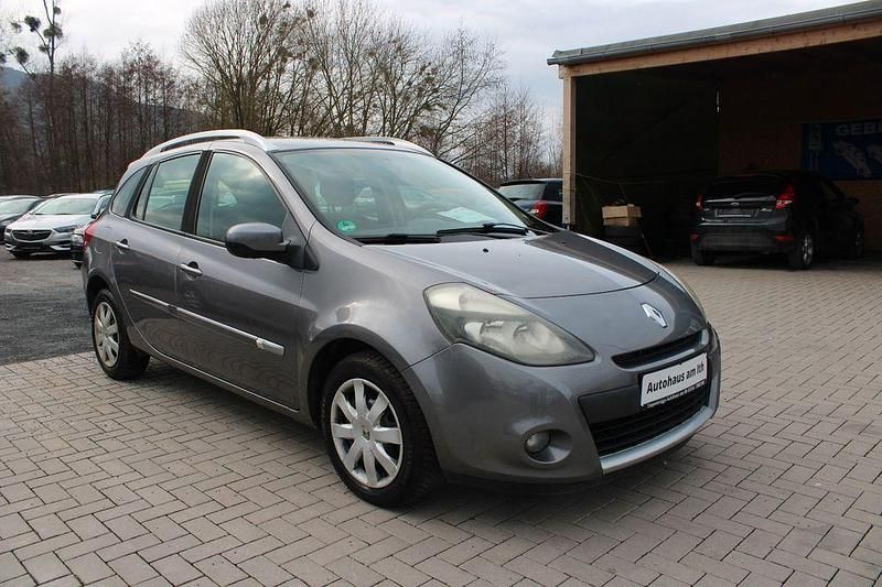 Gebraucht Renault Clio II Dynamique 101 PS (74 kW) 2011 Gold Limousine