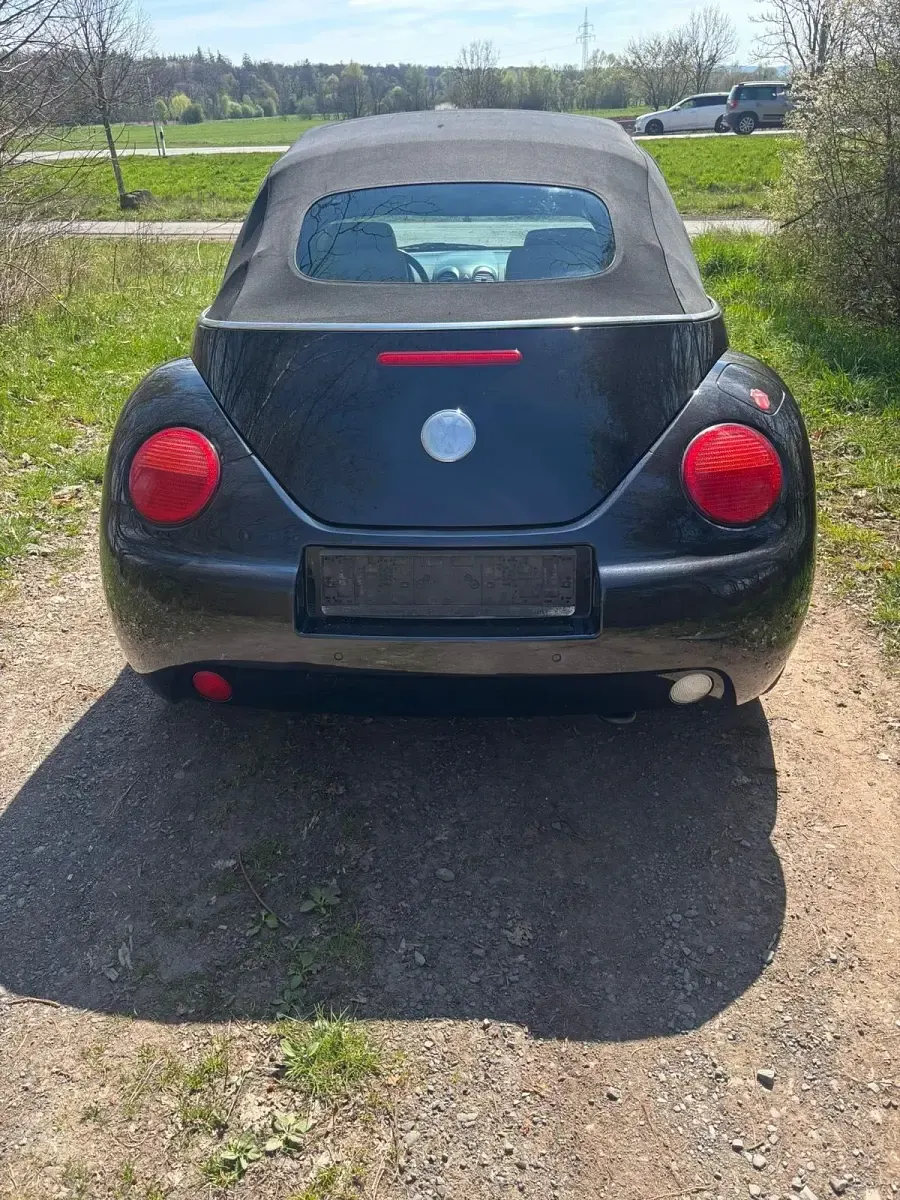 Gebraucht VW New Beetle Highline 116 PS (85 kW) 2004 Schwarz Kleinwagen