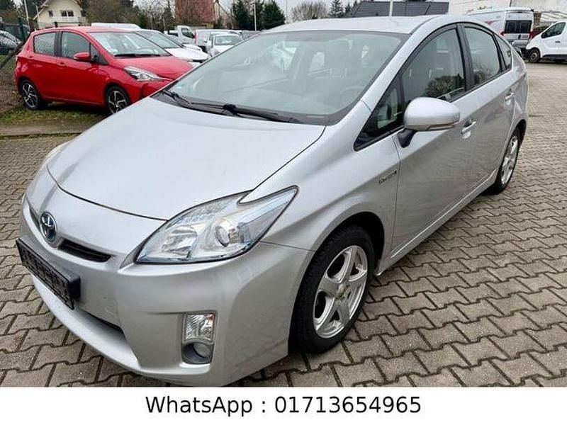 Gebraucht Toyota Prius 99 PS (72 kW) 2011 Silber Limousine