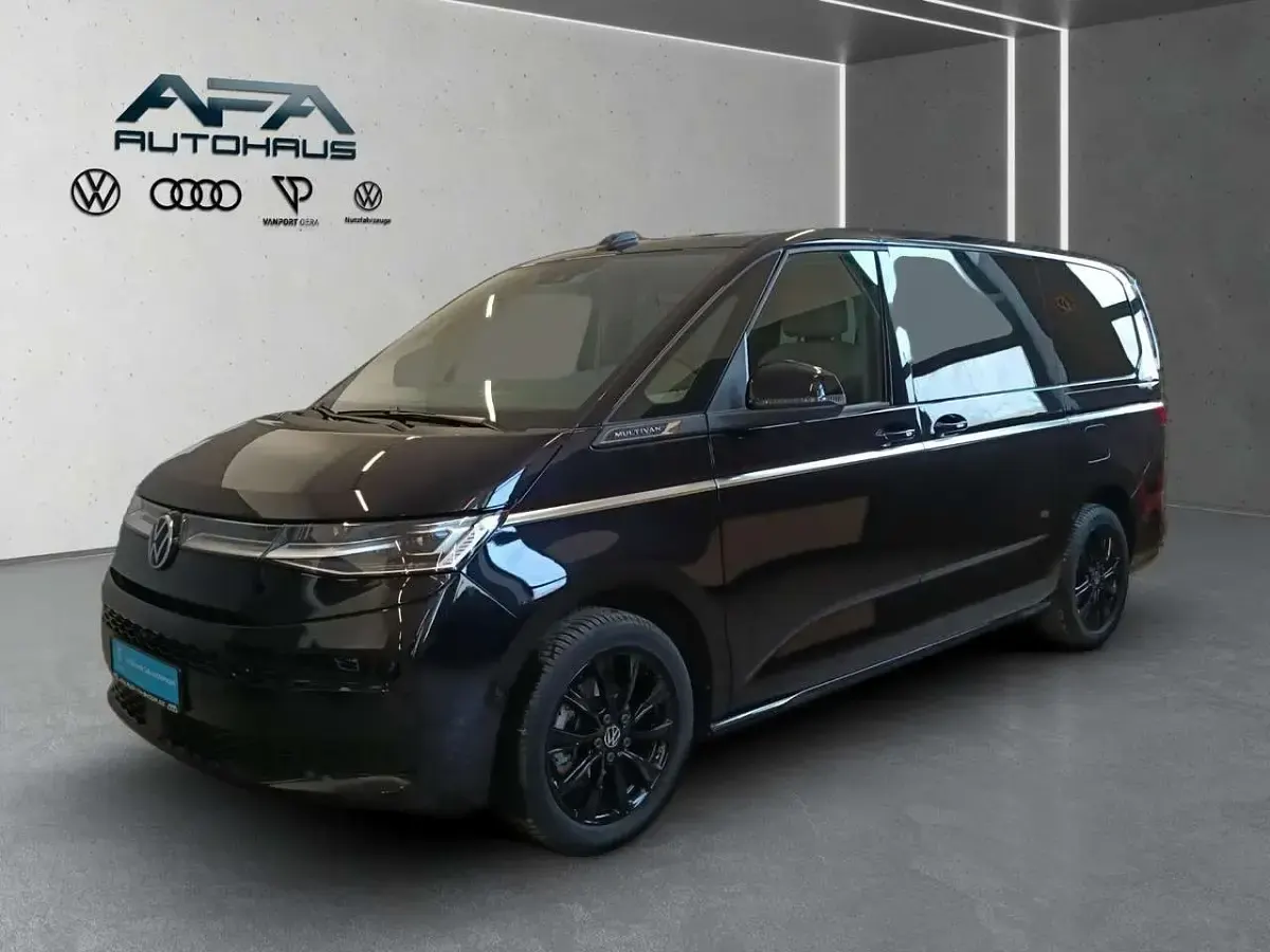 Gebraucht VW Multivan Style 150 PS (110 kW) 2025 Schwarz Van / Kleinbus