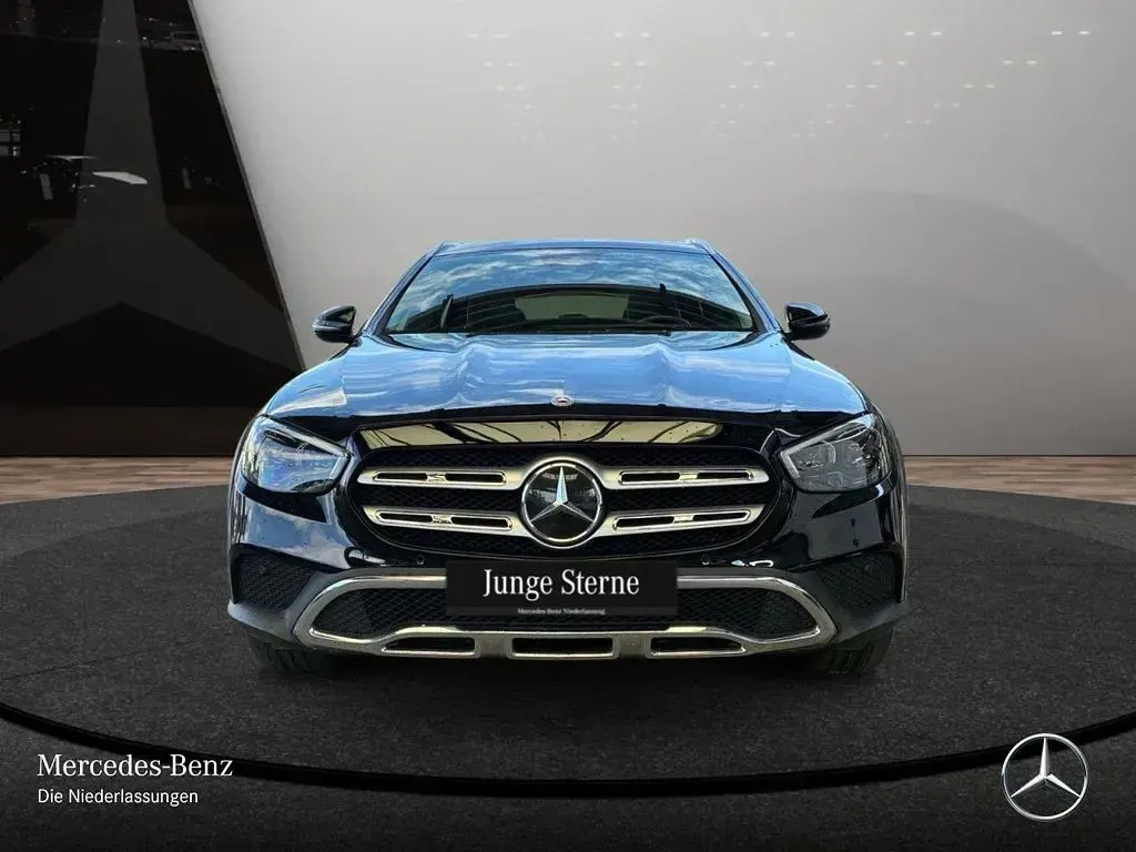Gebraucht Mercedes E220 All-Terrain 194 PS (142 kW) 2021 Schwarz Kombi