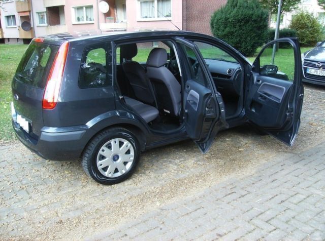 Gebraucht Ford Fusion 80 PS (58 kW) 2005 Grau metallic Limousine