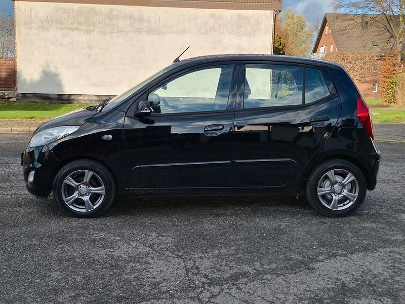 Gebraucht Hyundai i10 Classic 69 PS (50 kW) 2012 Schwarz Kleinwagen