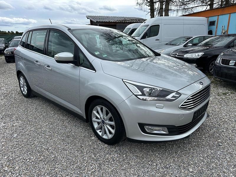 Silber Gebraucht 2018 Ford Grand C-Max Titanium Van / Kleinbus | 7.699 € (Guter Preis) - Bild 1/4