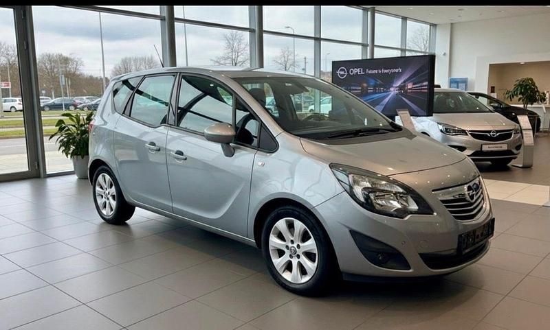 Gebraucht Opel Meriva 140 PS (102 kW) 2013 Grau Van / Kleinbus