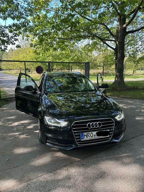 Schwarz Gebraucht 2015 Audi A4 S-Line Kombi | 12.900 € (Fairer Preis) - Bild 1/4