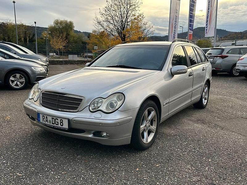 Silber Gebraucht 2003 Mercedes C220 Limousine | 3.700 € (Fairer Preis) - Bild 1/4