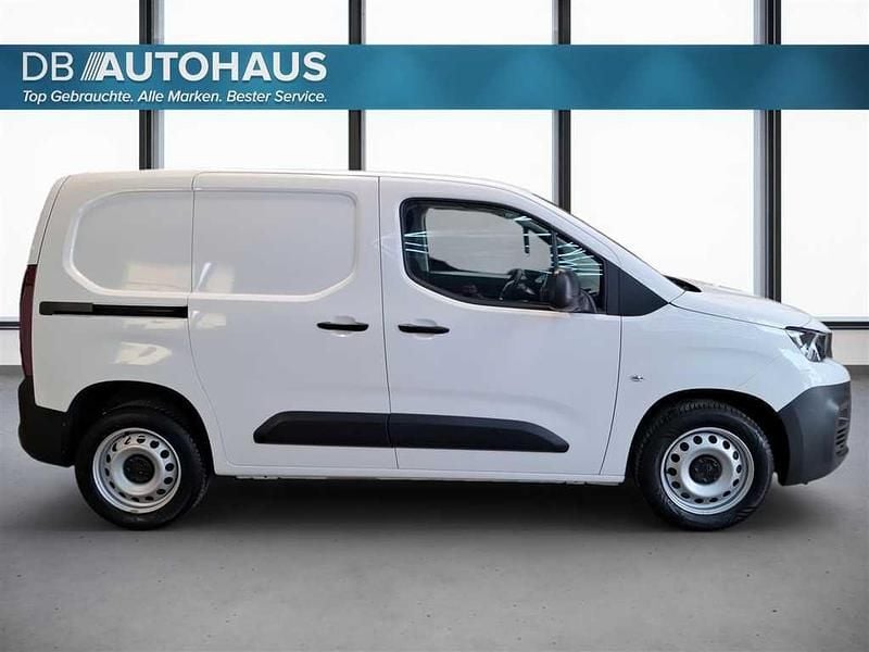 Gebraucht Peugeot Partner Premium 131 PS (96 kW) 2022 Weiß Van / Kleinbus