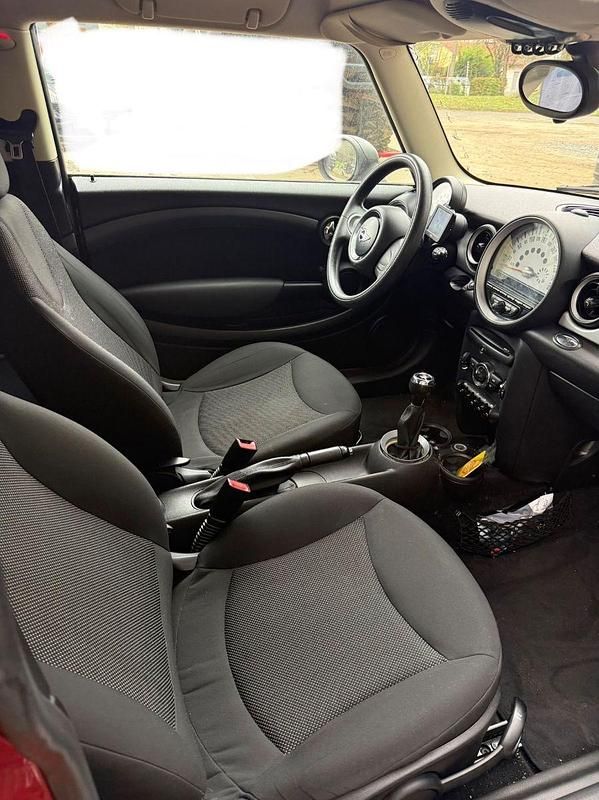 Gebraucht Mini ONE 98 PS (72 kW) 2013 Rot Kleinwagen