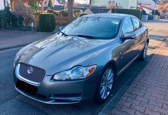 Beige Gebraucht 2009 Jaguar XF Premium Luxury Limousine | 3.500 € - Bild 1/4