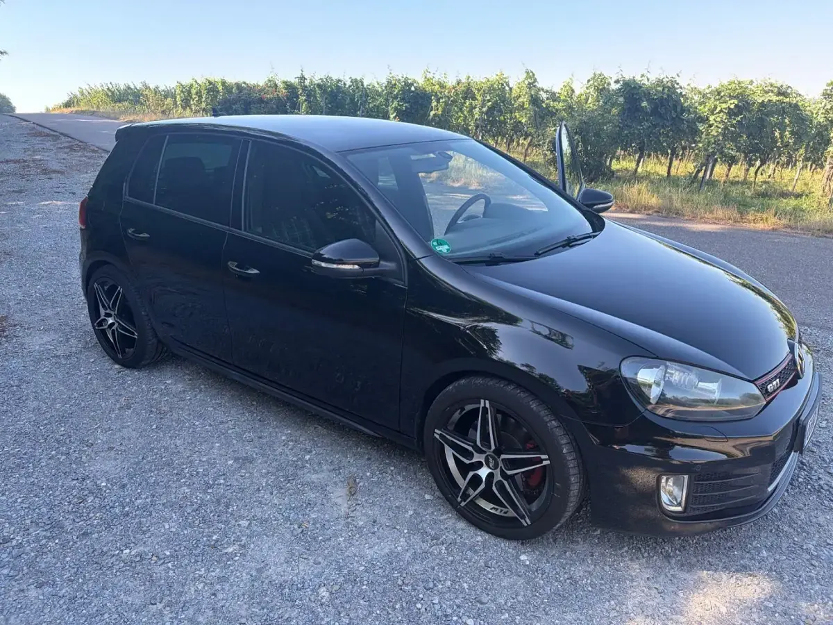 Gebraucht VW Golf VI GTI 211 PS (155 kW) 2011 Schwarz Kleinwagen