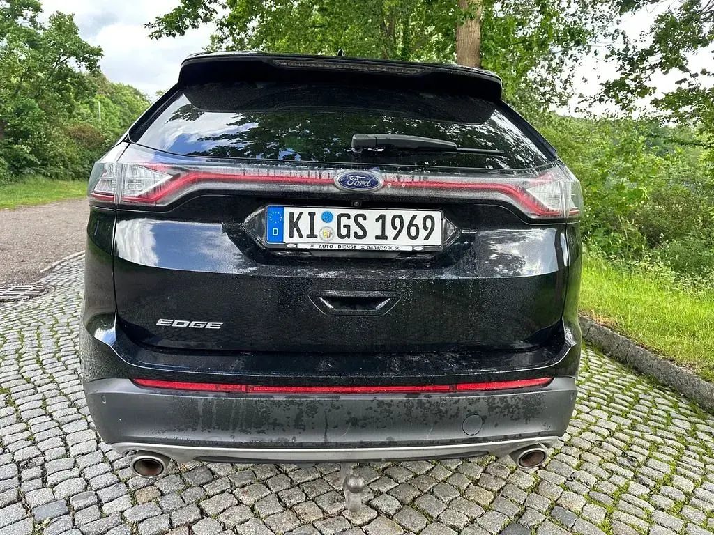 Gebraucht Ford Edge Titanium 209 PS (153 kW) 2016 Schwarz SUV