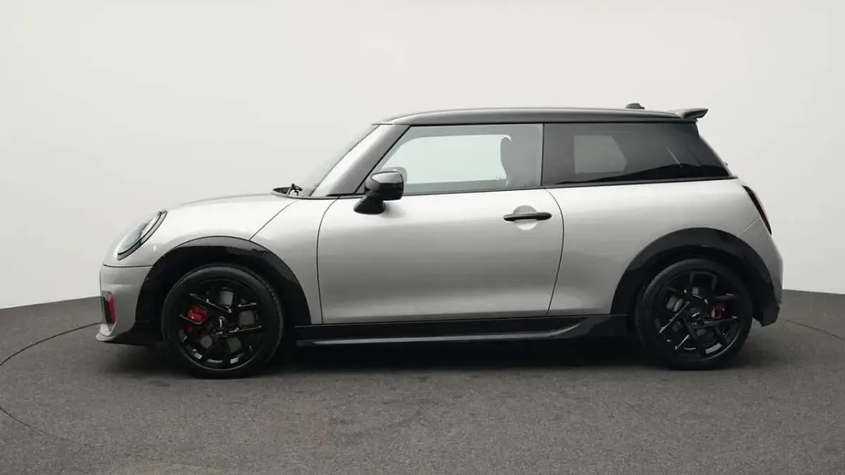 Gebraucht Mini John Cooper Works 231 PS (169 kW) 2025 Grau Kleinwagen