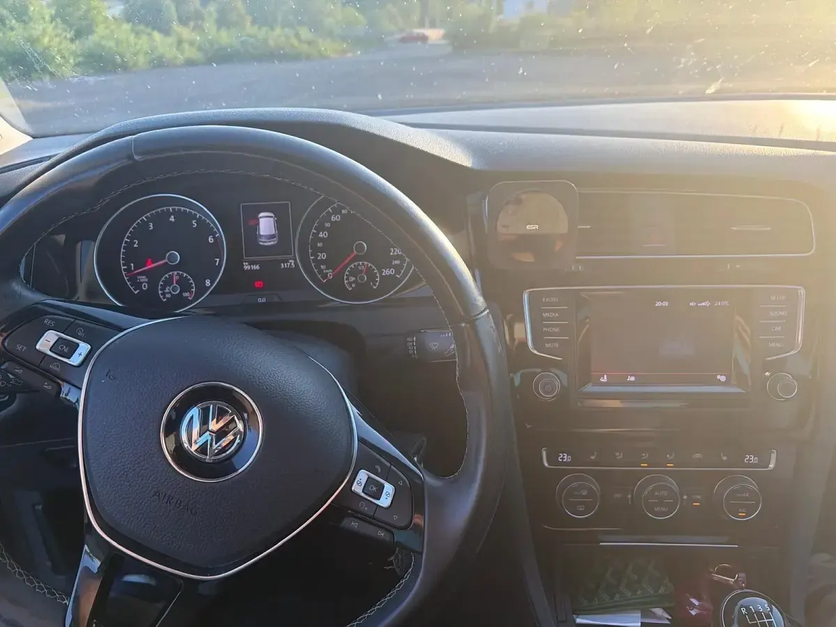 Gebraucht VW Golf VII 110 PS (80 kW) 2014 Schwarz Kombi