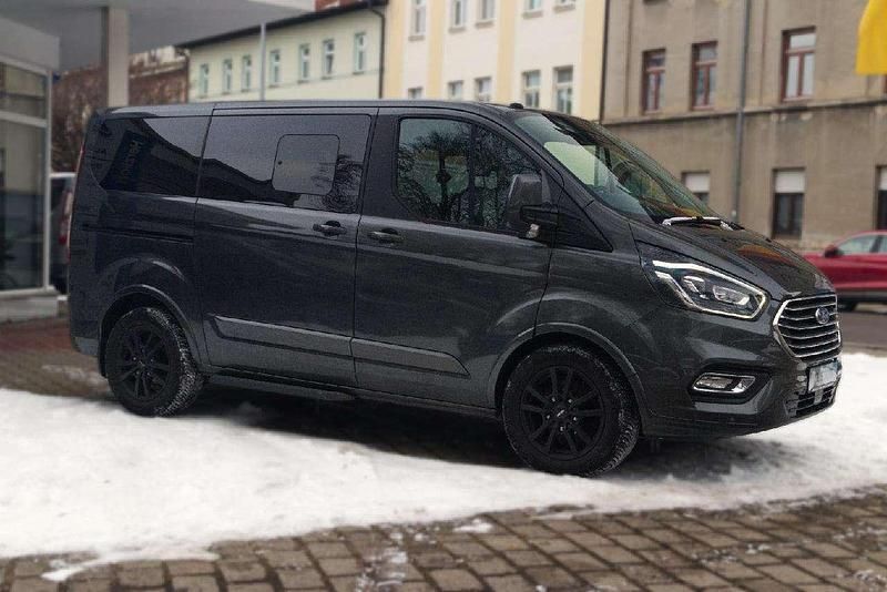 Gebraucht Ford Transit Custom Titanium 170 PS (125 kW) 2019 Magneticgrau (metallic) Van / Kleinbus
