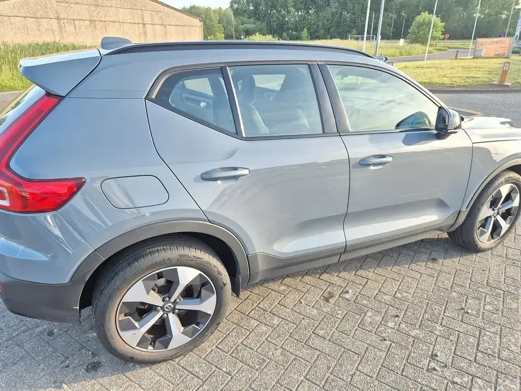 Gebraucht Volvo XC40 Plus 163 PS (119 kW) 2022 Grau SUV