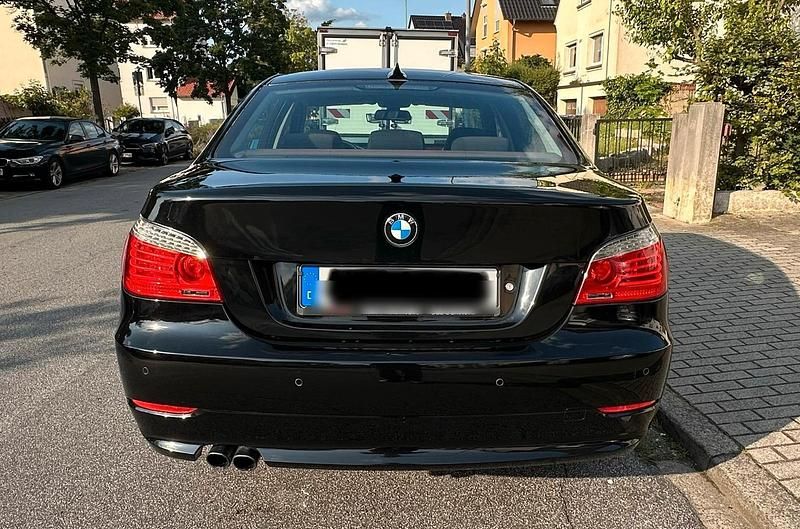 Schwarz Gebraucht 2007 BMW 523 Limousine | 4.200 € (Guter Preis) - Bild 1/4
