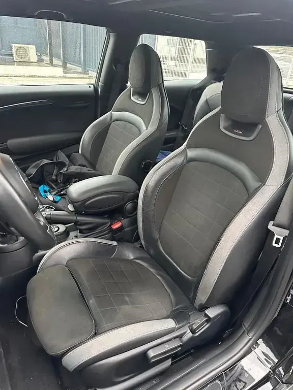 Gebraucht Mini John Cooper Works 231 PS (169 kW) 2019 Schwarz Kleinwagen