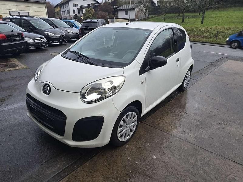 Gebraucht Citroën C1 Exclusive 68 PS (50 kW) 2013 Weiß Kleinwagen
