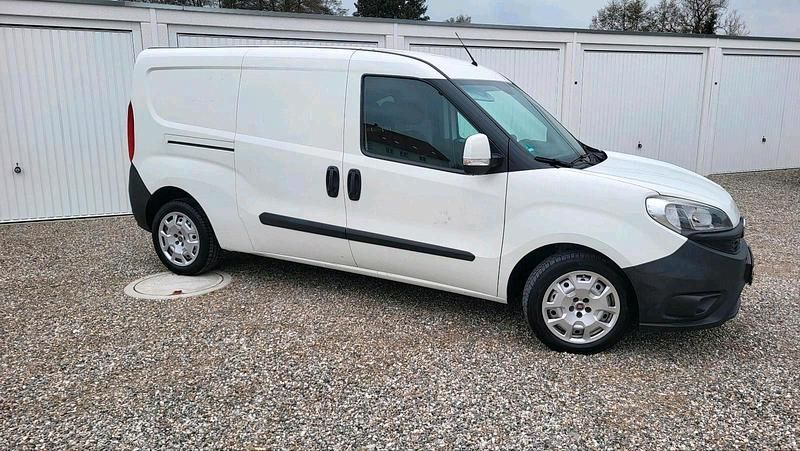 Gebraucht Fiat Doblò 105 PS (77 kW) 2016 Weiß Van / Kleinbus
