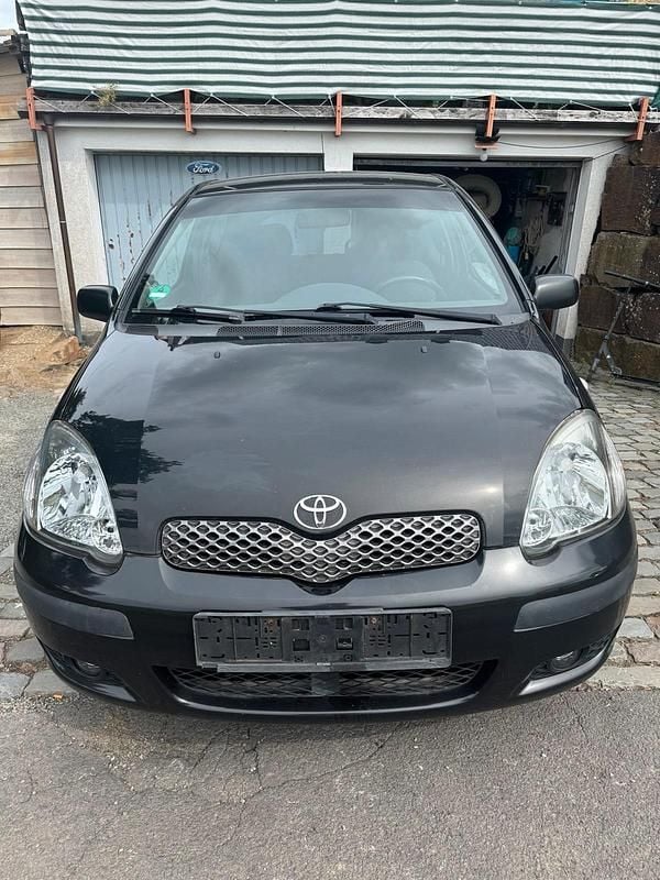 Schwarz Gebraucht 2004 Toyota Yaris Kleinwagen | 1.700 € - Bild 1/4