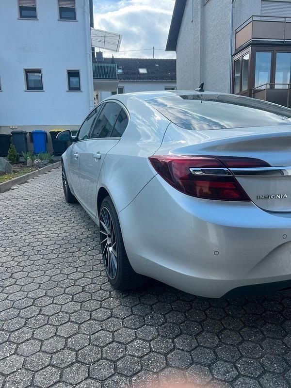 Gebraucht Opel Insignia 163 PS (119 kW) 2014 Silber Coupé