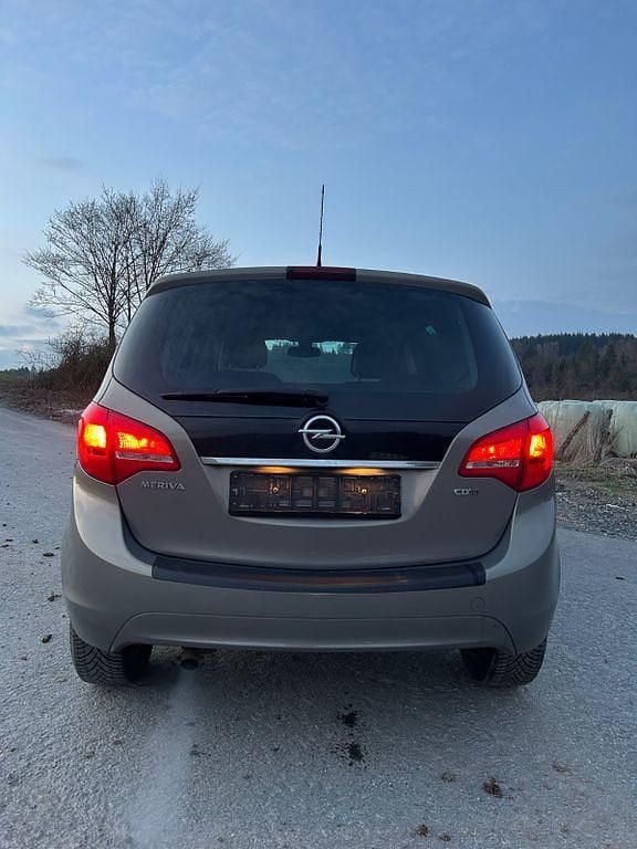 Gebraucht Opel Meriva 110 PS (80 kW) 2013 Silber Van / Kleinbus