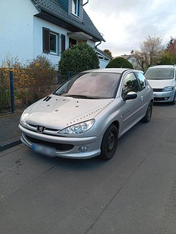 Gebraucht Peugeot 206 115 PS (84 kW) 2004 Silber Kleinwagen