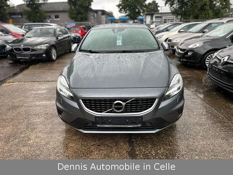 Grau Gebraucht 2018 Volvo V40 R-Design Kombi | 14.790 € (Fairer Preis) - Bild 1/4