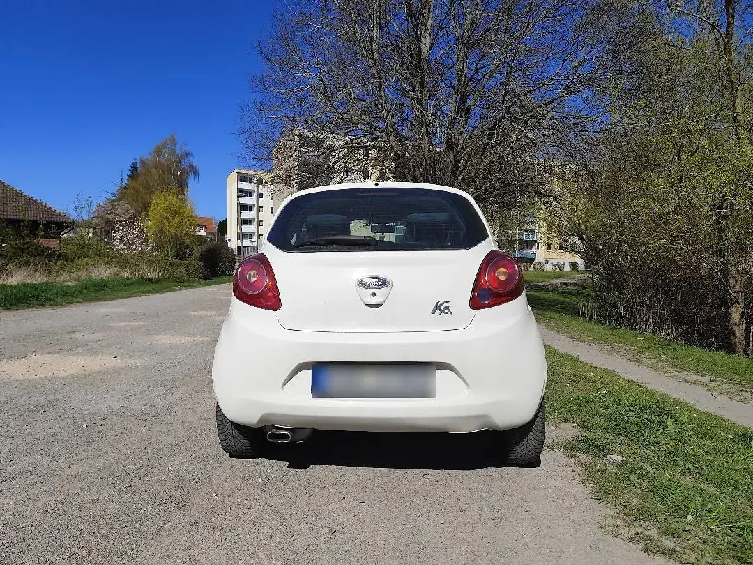 Usata Ford Ka 70 CV (51 kW) 2014 Bianco Utilitaria