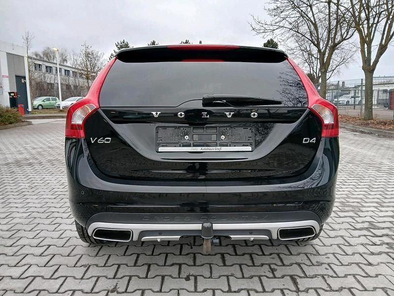Gebraucht Volvo V60 CC 190 PS (139 kW) 2016 Schwarz Kombi