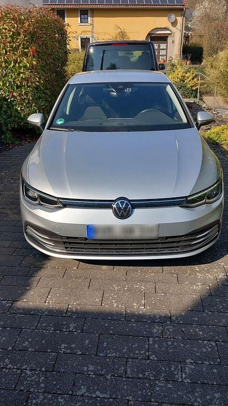 Gebraucht VW Golf VIII Move 131 PS (96 kW) 2023 Silber Limousine