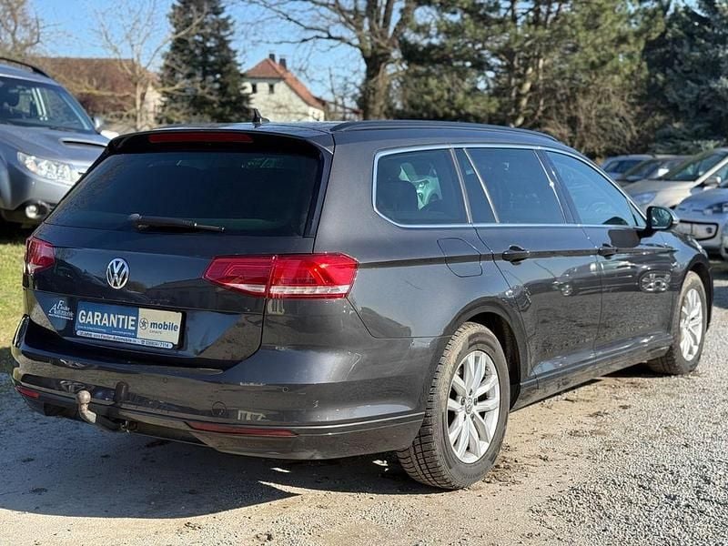 Gebraucht VW Passat 150 PS (110 kW) 2018 Grau Kombi