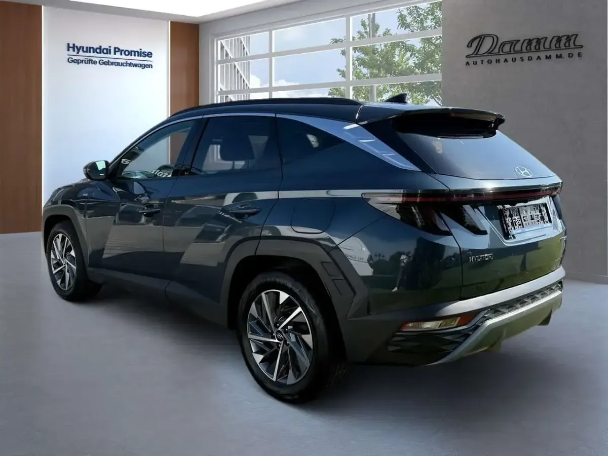 Gebraucht Hyundai Tucson Trend 180 PS (132 kW) 2022 Teal blue / met SUV