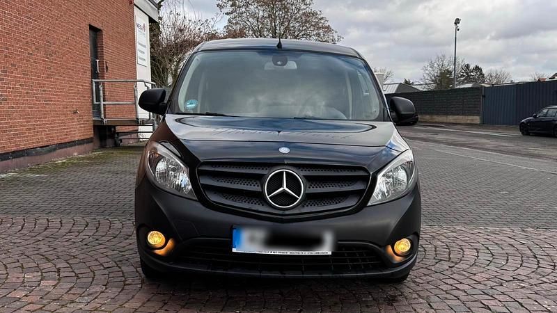 Gebraucht Mercedes Citan 112 114 PS (83 kW) 2016 Schwarz Limousine
