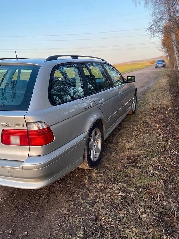Gebraucht BMW 525 192 PS (141 kW) 2003 Grau Kombi