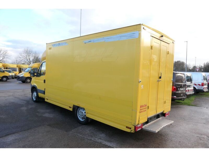 Second-hand Iveco Daily 106 CP (77 kW) 2014 Galben Van