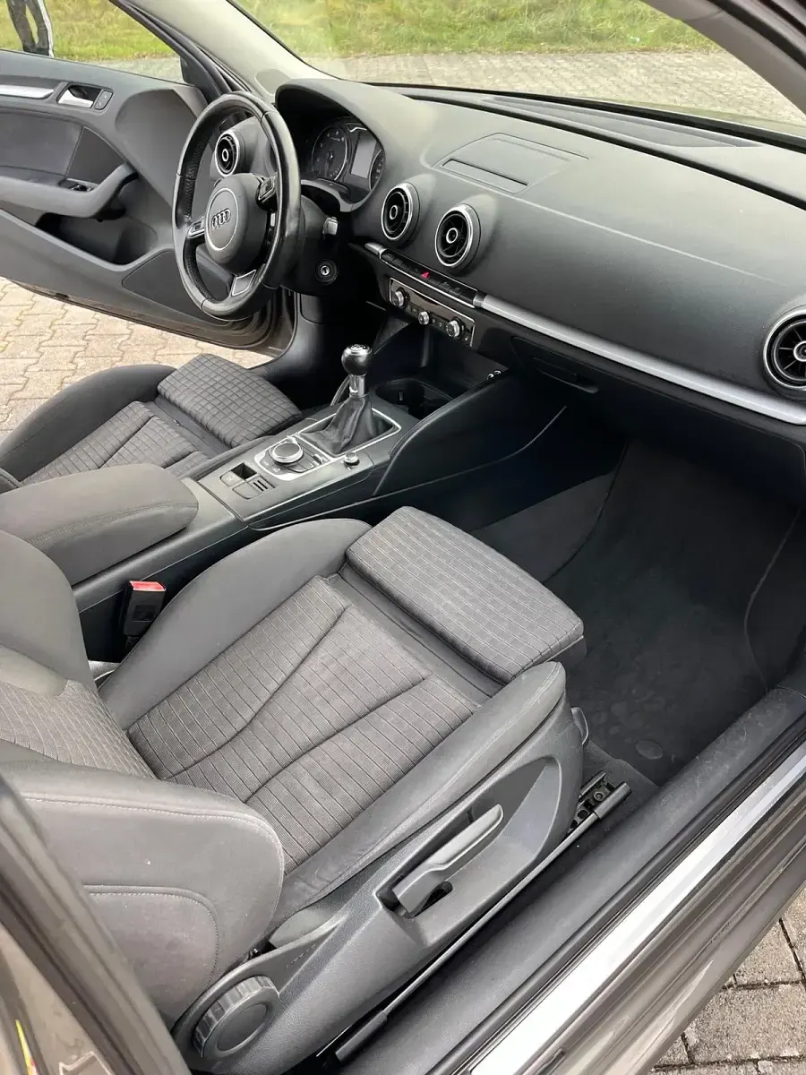 Gebraucht Audi A3 140 PS (102 kW) 2013 Braun Coupé