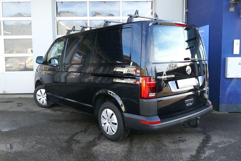 Gebraucht VW Transporter 110 PS (80 kW) 2021 Deep black pearlescent Van