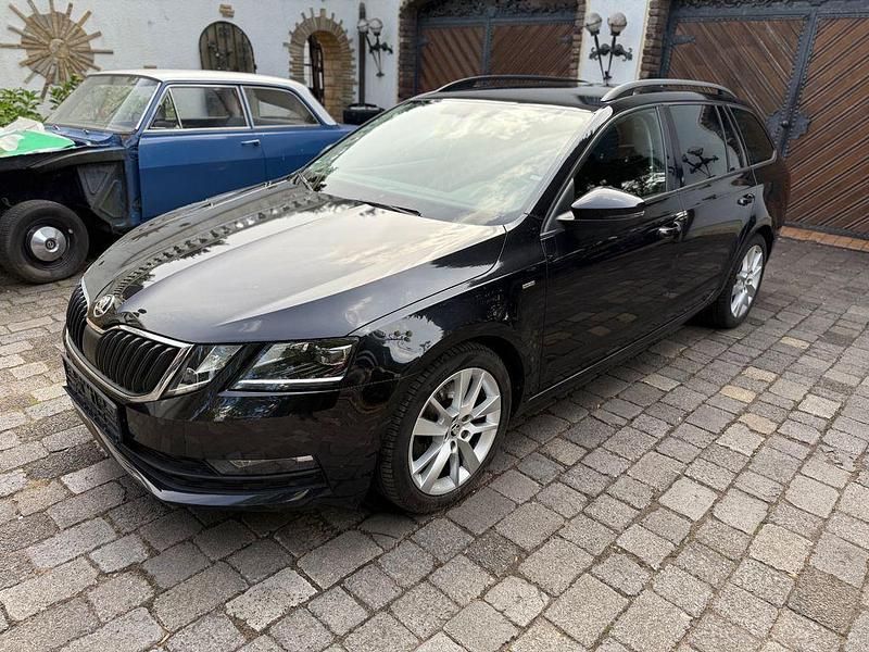 Schwarz Gebraucht 2017 Skoda Octavia Drive Kombi | 12.450 € (Guter Preis) - Bild 1/4
