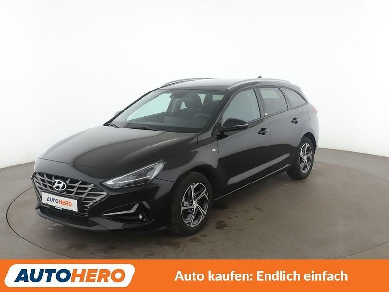 Schwarz Gebraucht 2021 Hyundai i30 Intro Edition Kombi | 17.980 € (Fairer Preis) - Bild 1/3