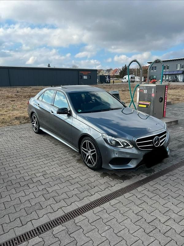Gebraucht Mercedes E250 204 PS (150 kW) 2016 Grau Limousine