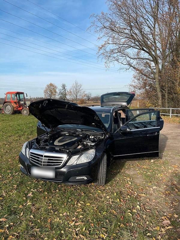 Gebraucht Mercedes E500 Avantgarde 387 PS (284 kW) 2009 Schwarz Kombi