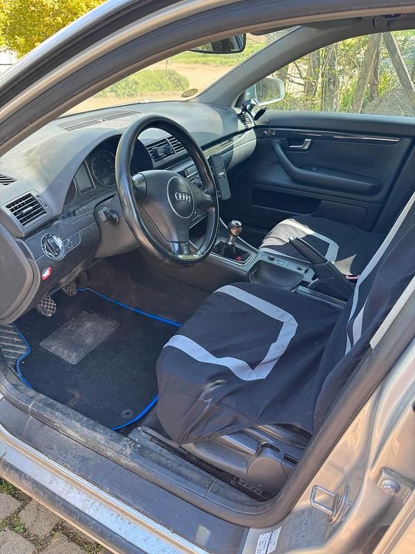 Używany Audi A4 131 KM (96 kW) 2003 Srebrny Kombi