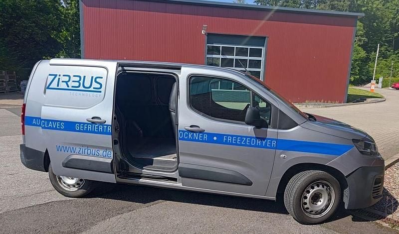 Gebraucht Citroën Berlingo 131 PS (96 kW) 2019 Silber Van / Kleinbus