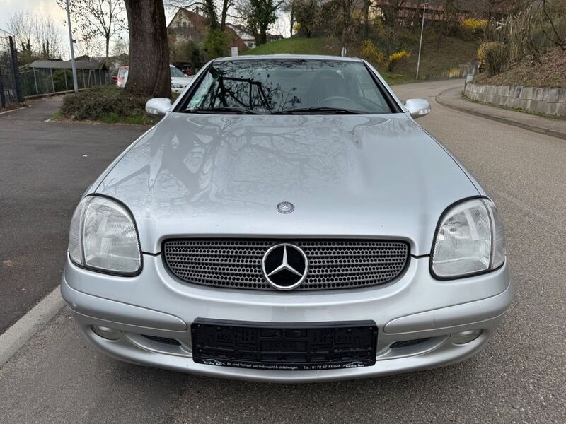 Gebraucht Mercedes SLK320 218 PS (160 kW) 2000 Silber Cabrio