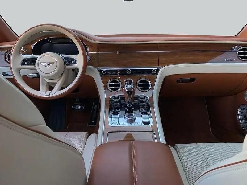 Usata Bentley Continental GT 659 CV (484 kW) 2024 Bianco Cabrio